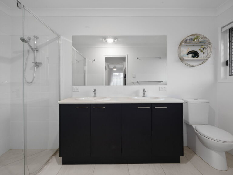 1 Shearer Court, Ripley, QLD 4306