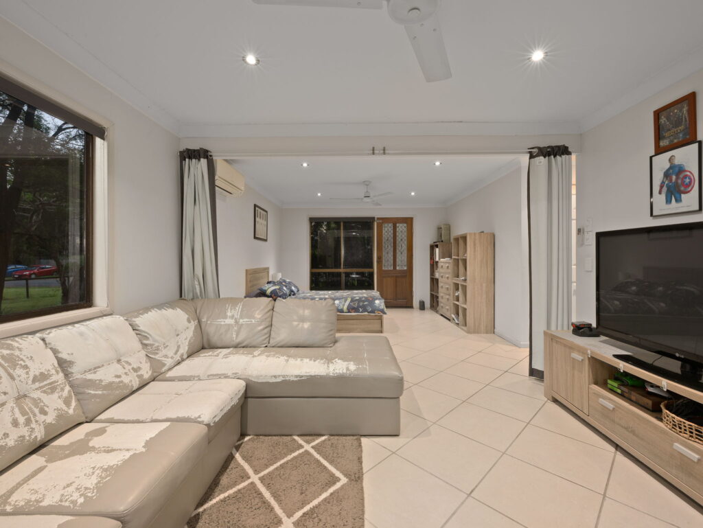 75 South Queensborough Parade, Karalee, QLD 4306