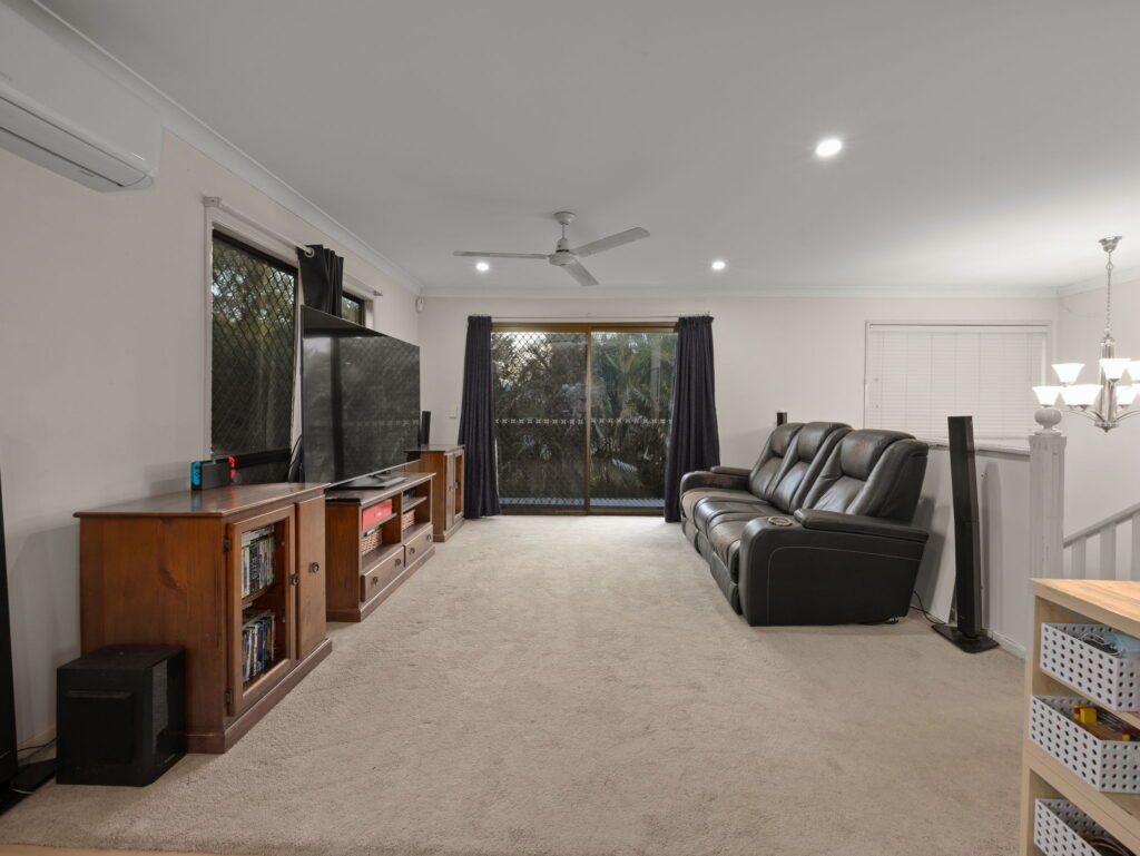 75 South Queensborough Parade, Karalee, QLD 4306