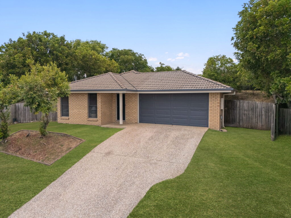 11 Nathan Close, Redbank Plains, QLD 4301