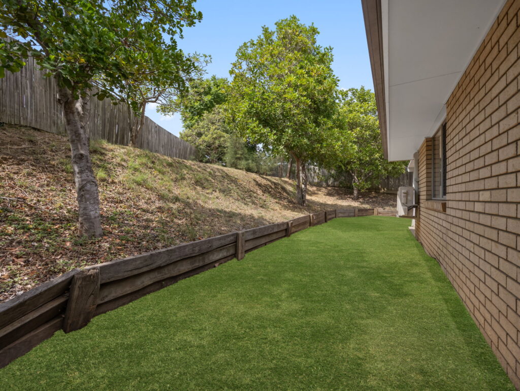 11 Nathan Close, Redbank Plains, QLD 4301