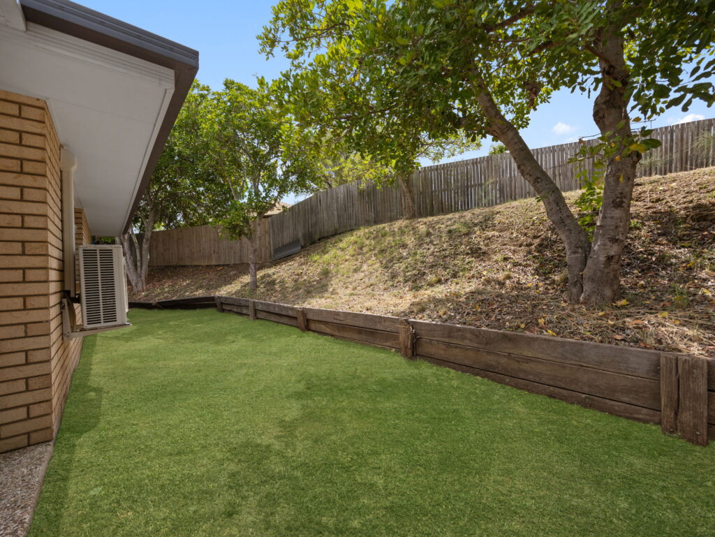 11 Nathan Close, Redbank Plains, QLD 4301