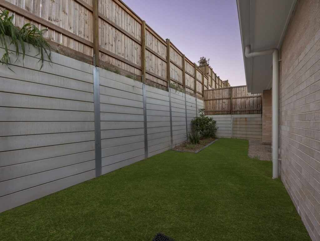 4 Dobbie Crescent, Ripley, QLD 4306