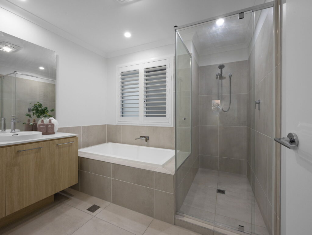 25 Himalayan Crescent, Spring Mountain, QLD 4300