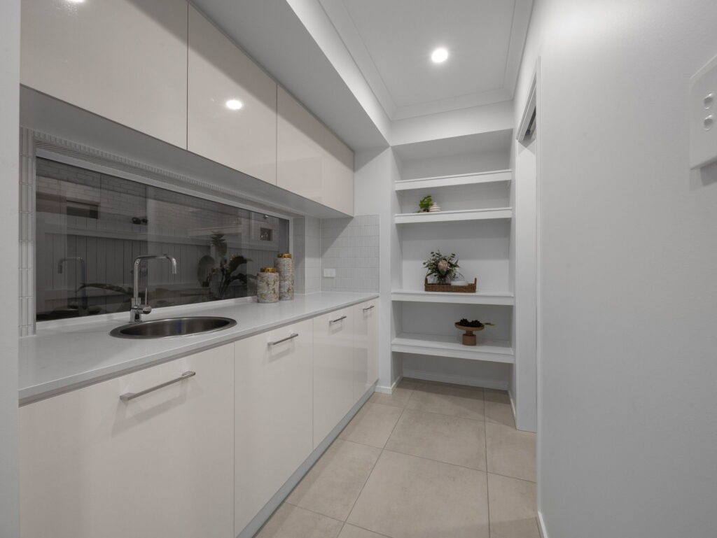 25 Himalayan Crescent, Spring Mountain, QLD 4300