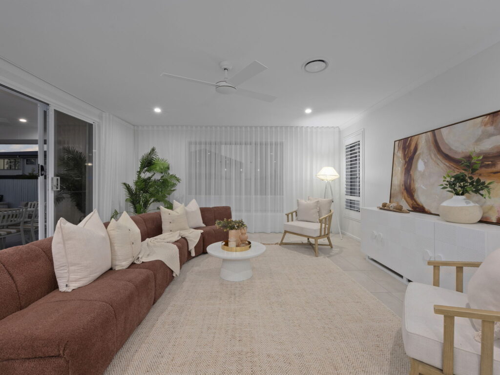 25 Himalayan Crescent, Spring Mountain, QLD 4300