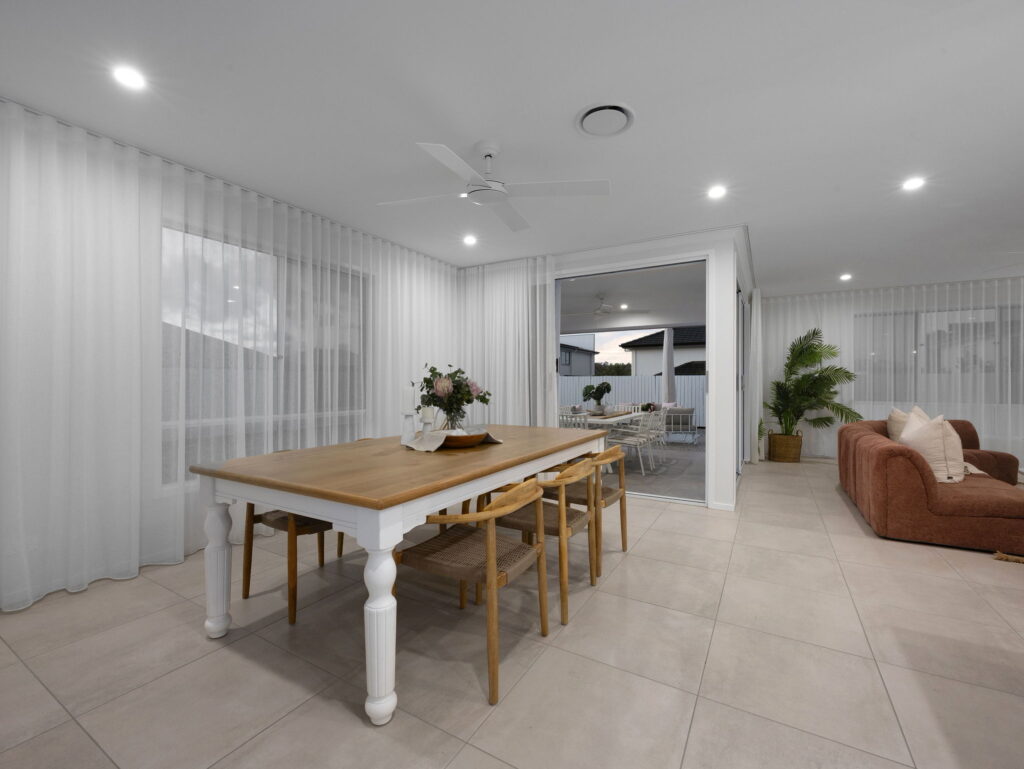 25 Himalayan Crescent, Spring Mountain, QLD 4300