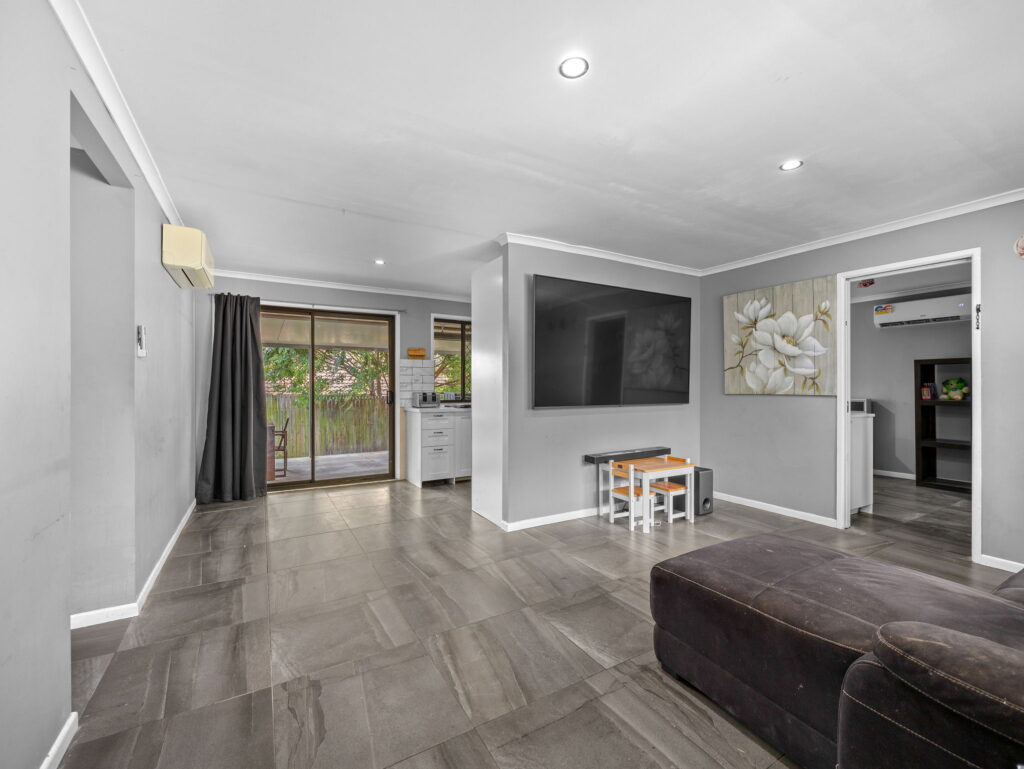 6 Christine Crescent, Redbank Plains, QLD 4301
