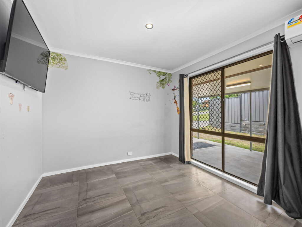 6 Christine Crescent, Redbank Plains, QLD 4301