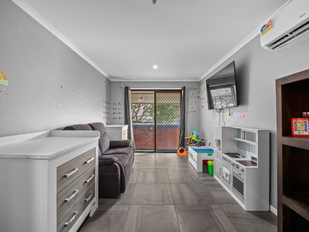 6 Christine Crescent, Redbank Plains, QLD 4301