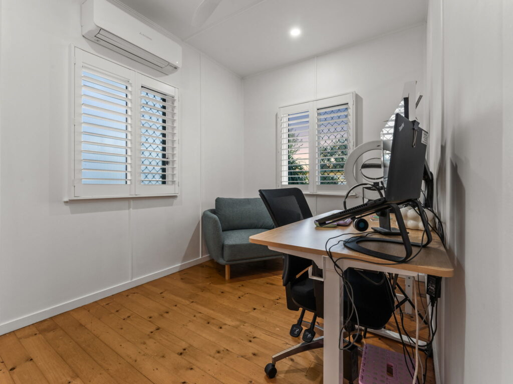 10 Fitzgerald Street, North Ipswich, QLD 4305