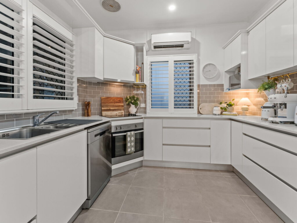10 Fitzgerald Street, North Ipswich, QLD 4305