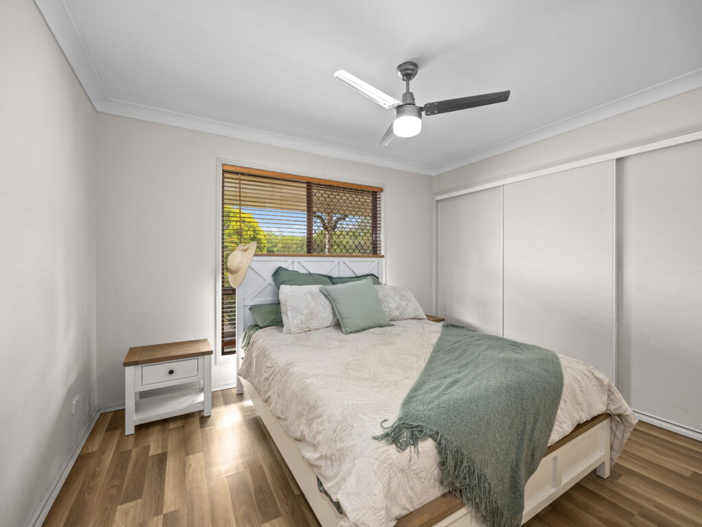 52 Roland Court, Peak Crossing QLD 4306