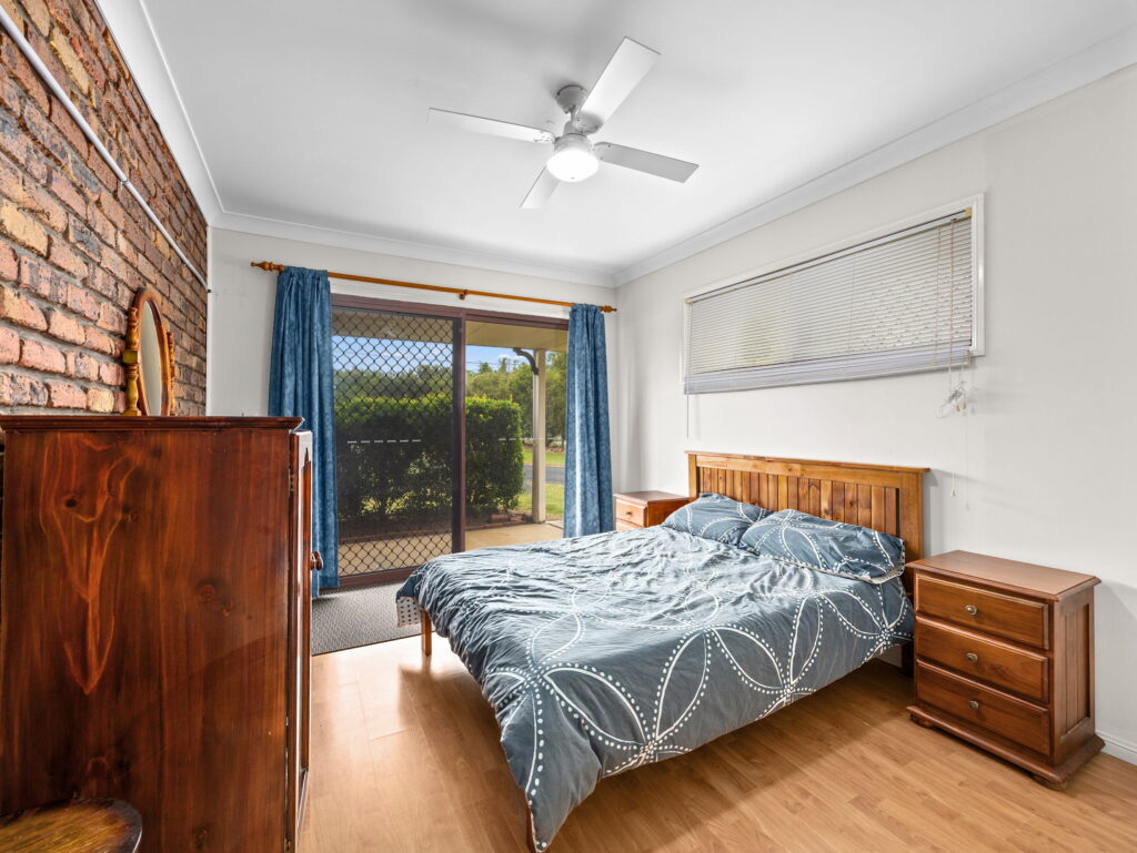 52 Roland Court, Peak Crossing QLD 4306