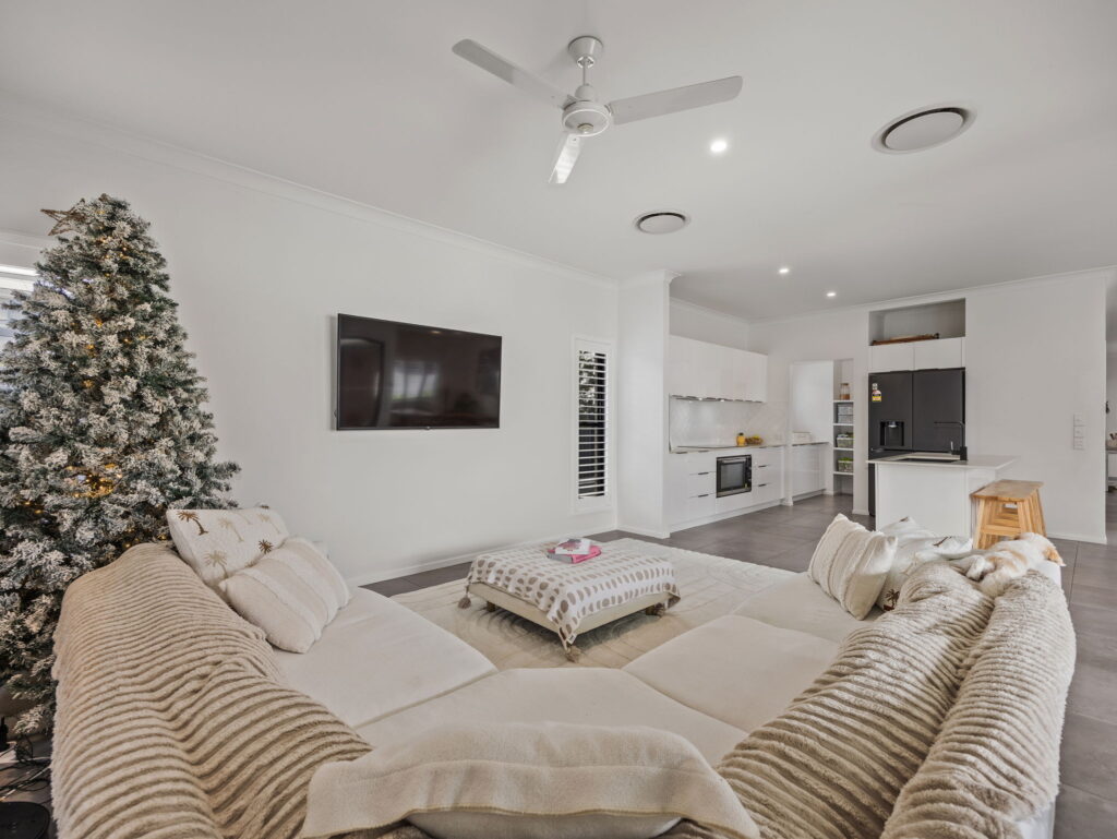 77 Harmony Crescent, South Ripley, QLD 4306