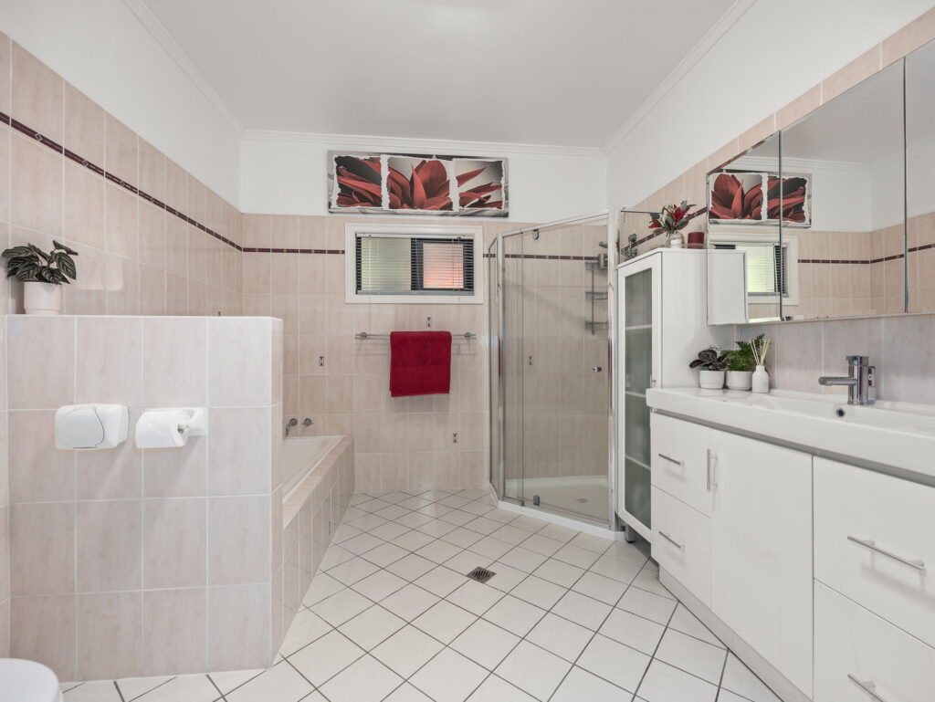 7 Mcgill Street, Raceview, QLD 4305