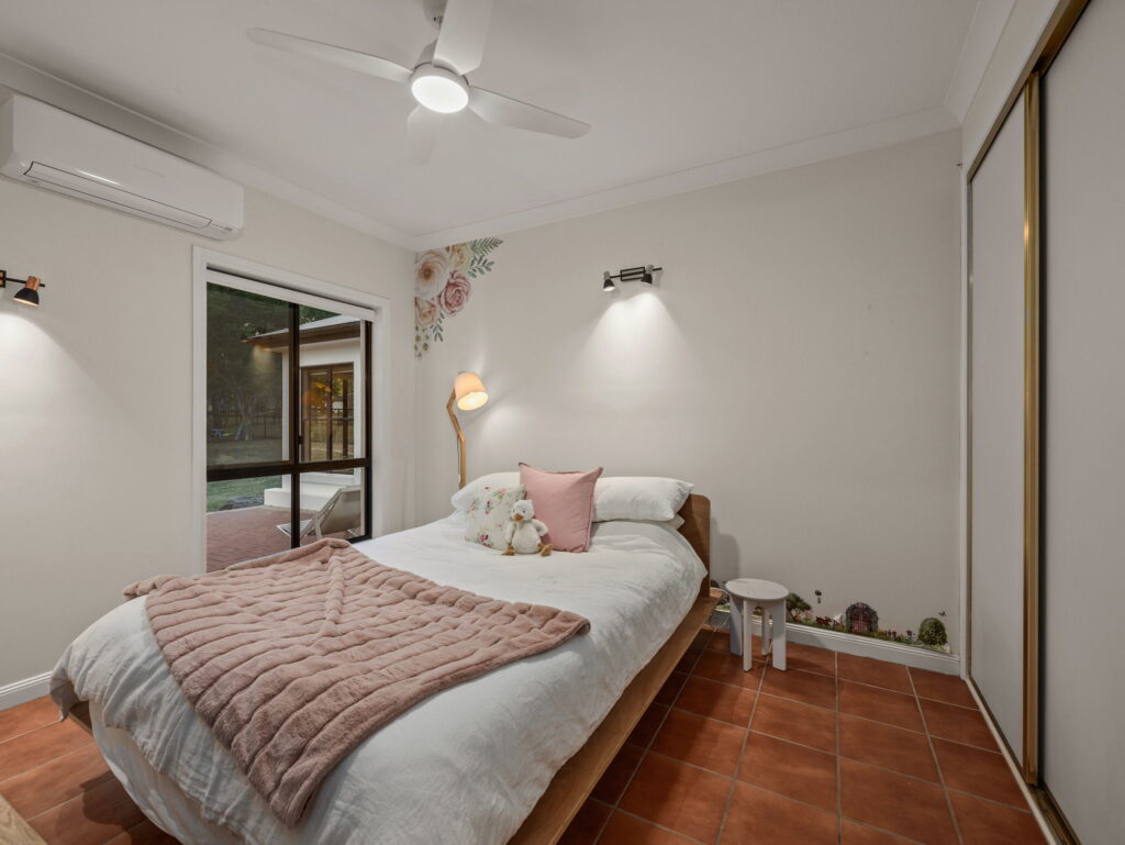 39 Phillip Crescent, Barellan Point QLD 4306
