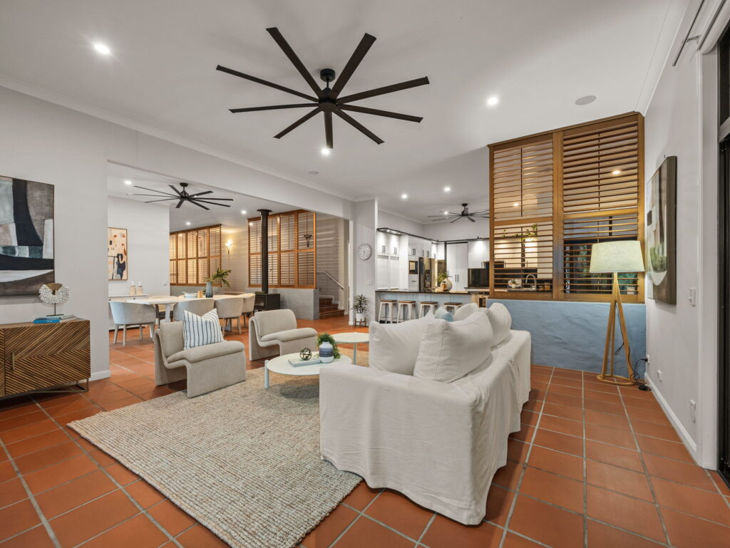 39 Phillip Crescent, Barellan Point QLD 4306