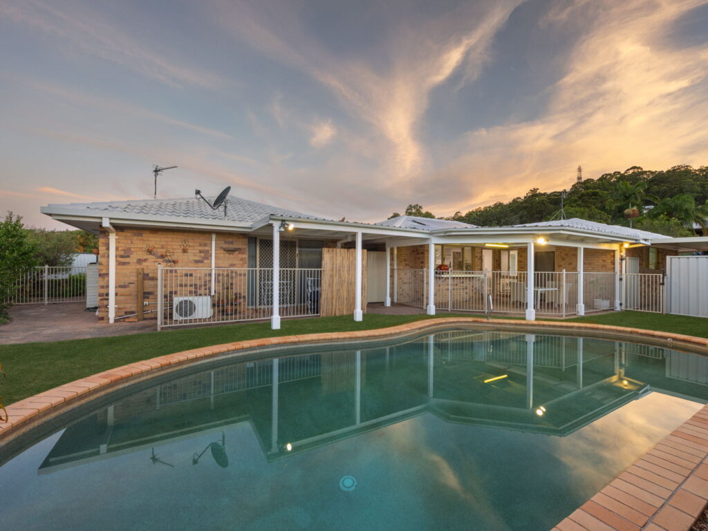 76 Saffron Street, Elanora, QLD 4221