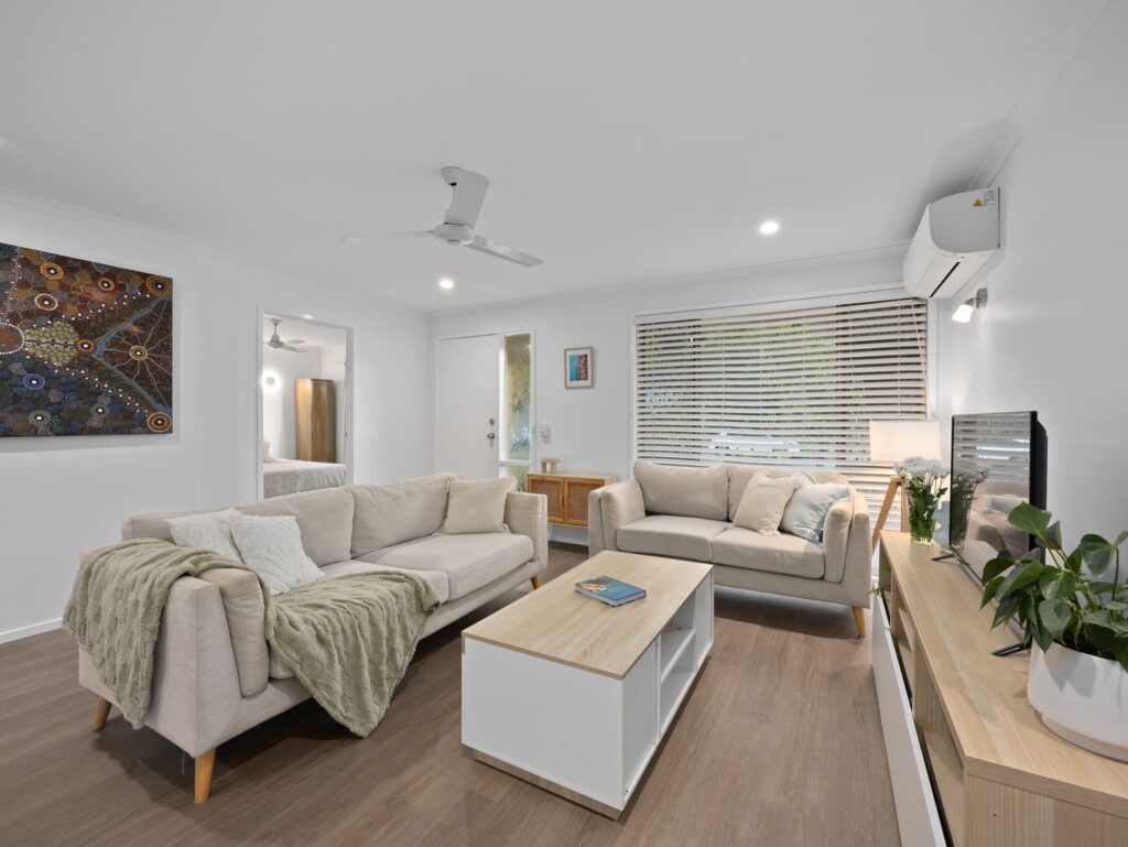 76 Saffron Street, Elanora, QLD 4221