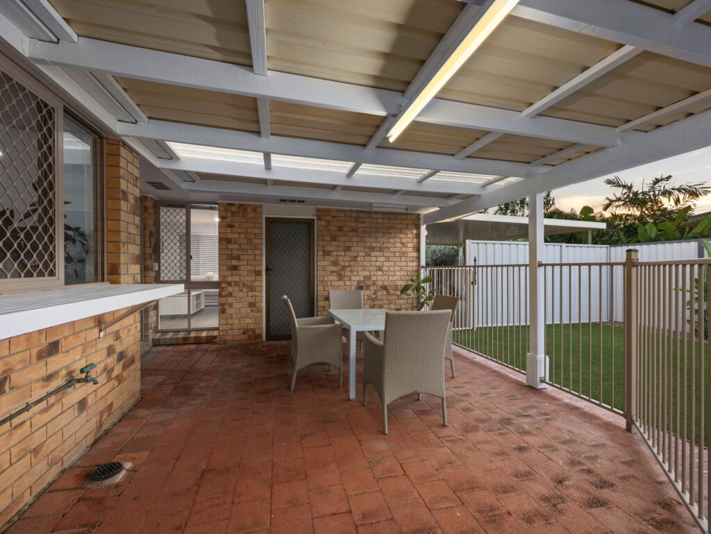 76 Saffron Street, Elanora, QLD 4221