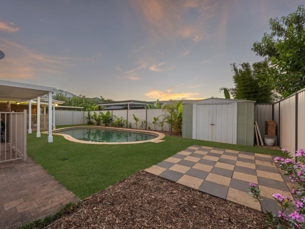 76 Saffron Street, Elanora, QLD 4221