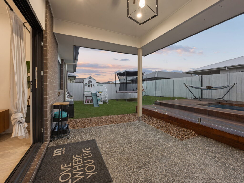 18 Rohl Road, Walloon, QLD 4306