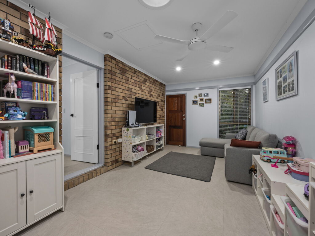 14 Elizabeth Street, Karalee, QLD 4306