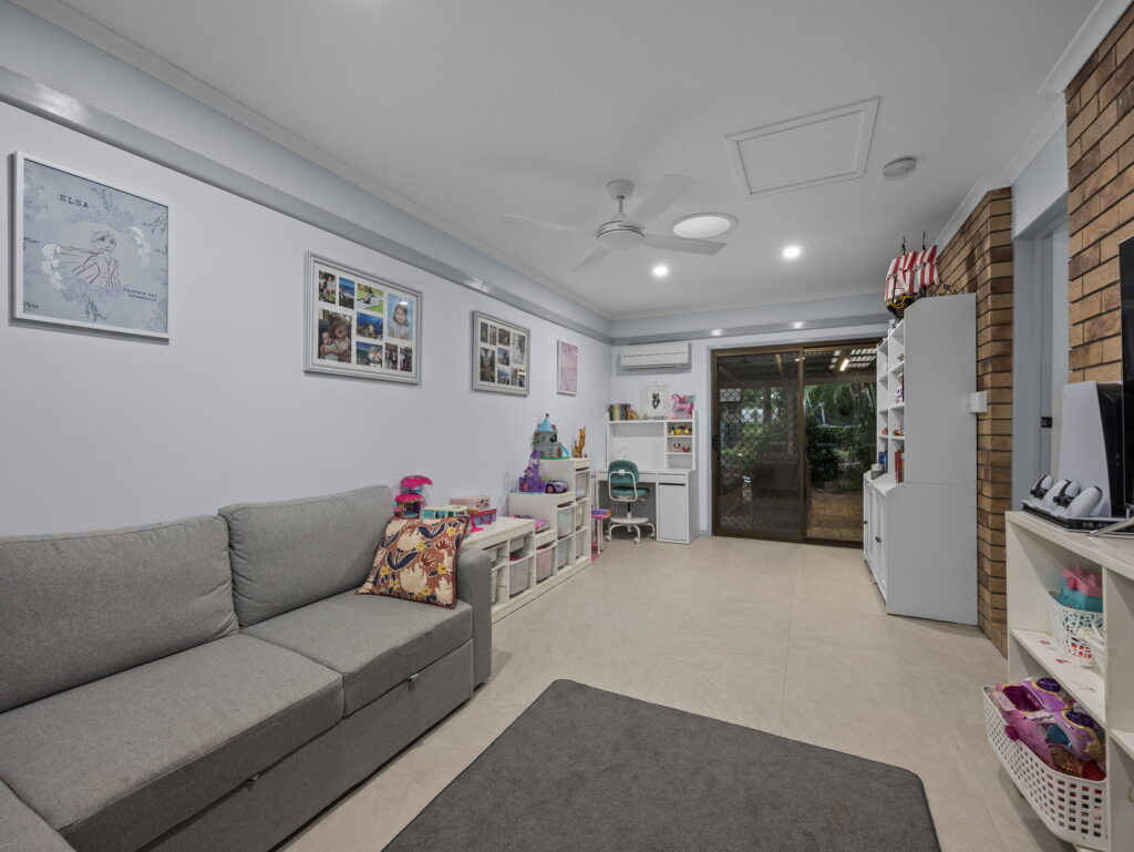 14 Elizabeth Street, Karalee, QLD 4306