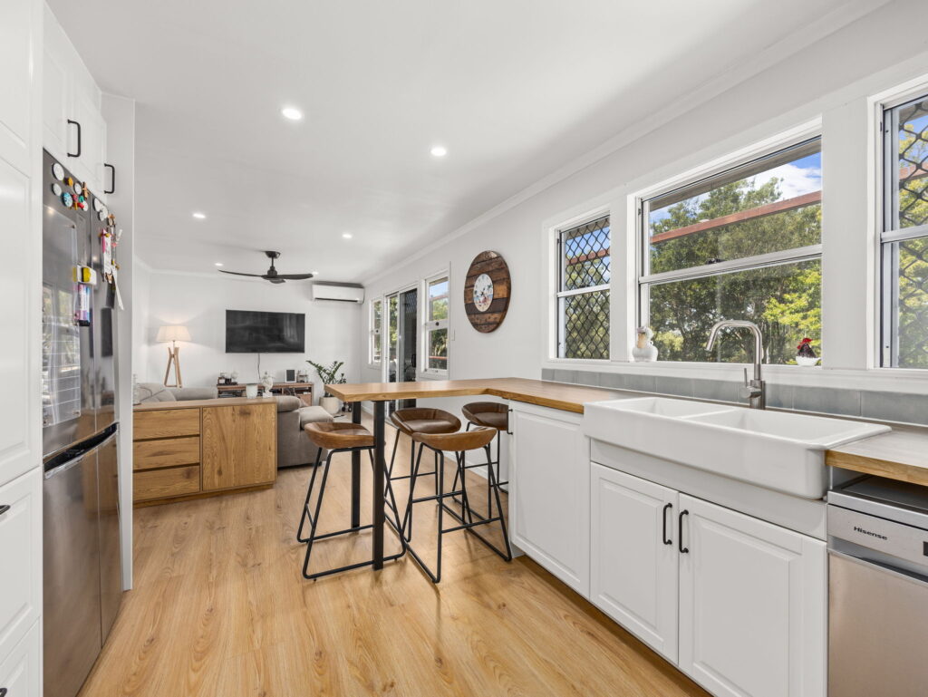 15 Logan Street, North Booval, QLD 4304