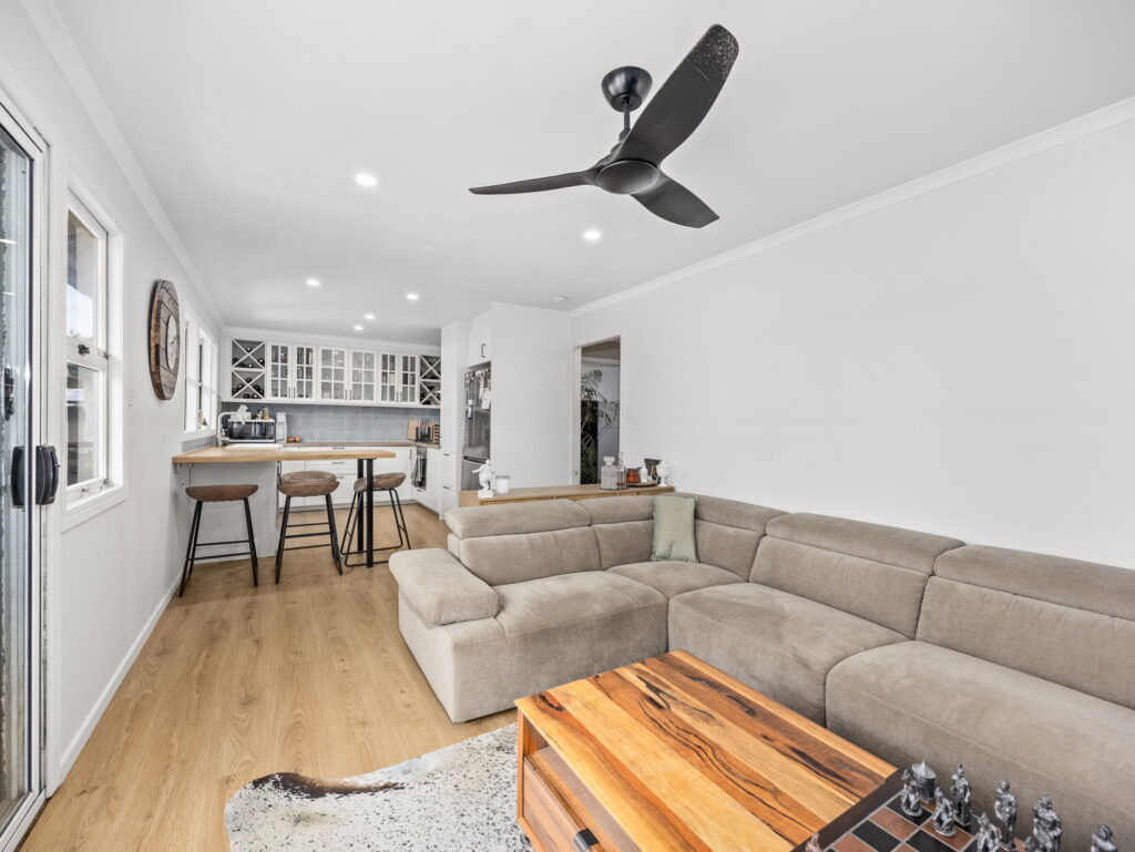 15 Logan Street, North Booval, QLD 4304