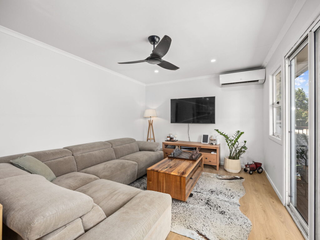 15 Logan Street, North Booval, QLD 4304