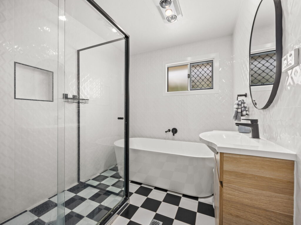 15 Logan Street, North Booval, QLD 4304