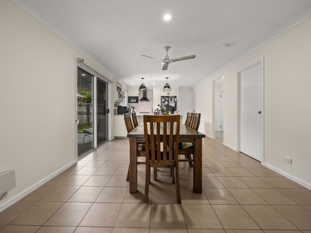 10 Shaun Street, Redbank Plains, QLD 4301