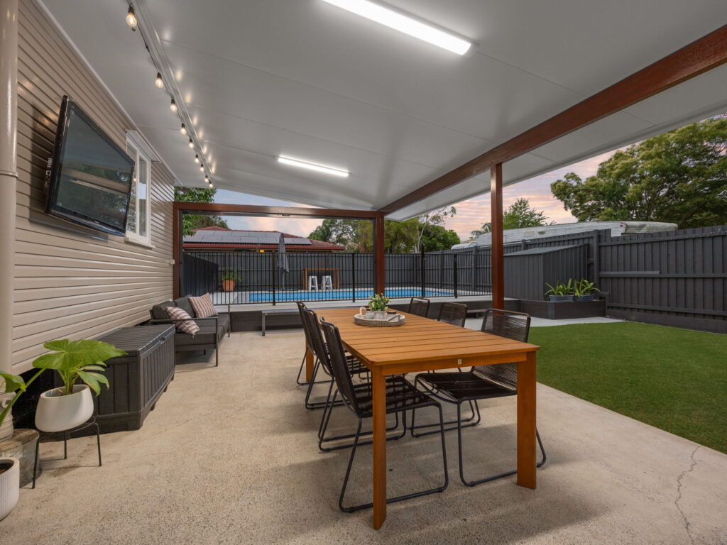 36 Robertson Road, Eastern Heights, QLD 4305