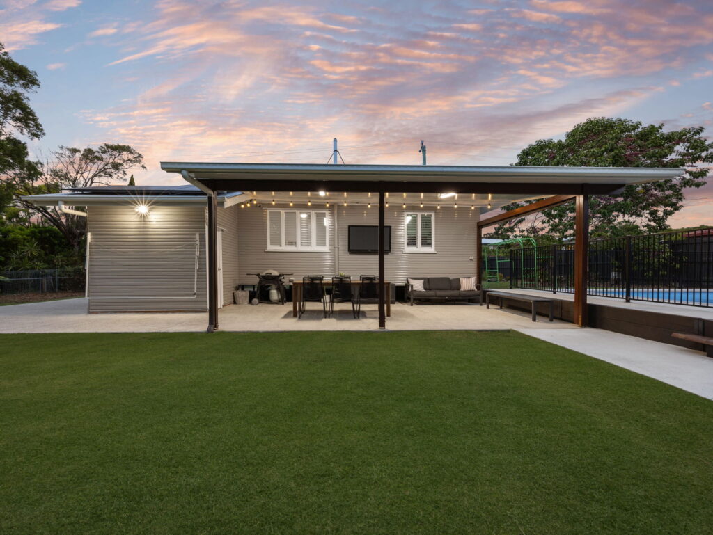 36 Robertson Road, Eastern Heights, QLD 4305