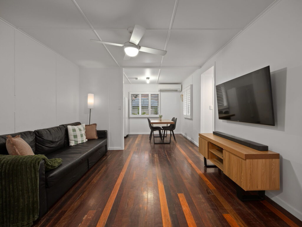 36 Robertson Road, Eastern Heights, QLD 4305