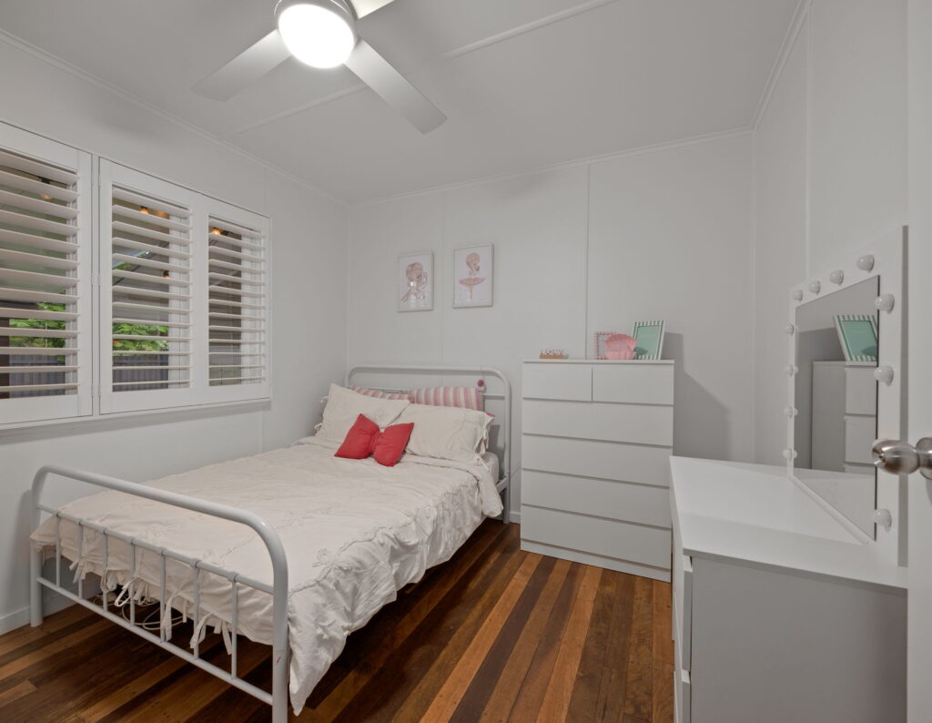 36 Robertson Road, Eastern Heights, QLD 4305