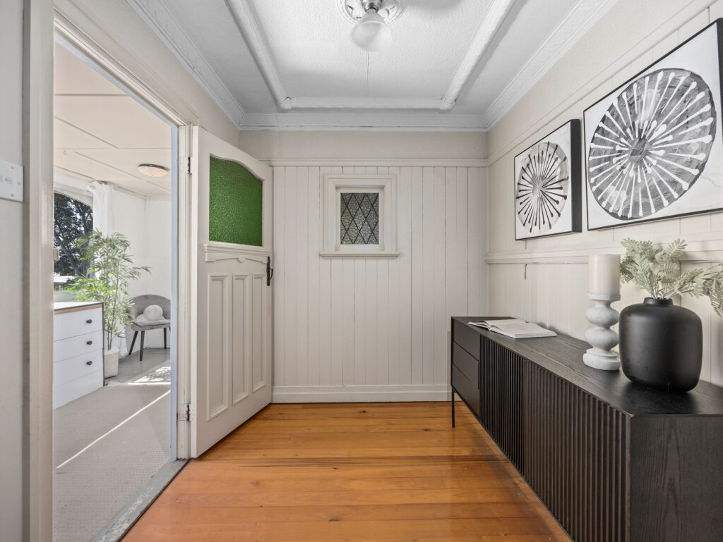 7 Advance Street, Newtown, QLD 4305