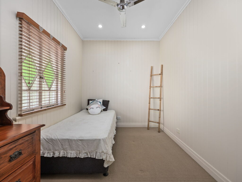 7 Advance Street, Newtown, QLD 4305