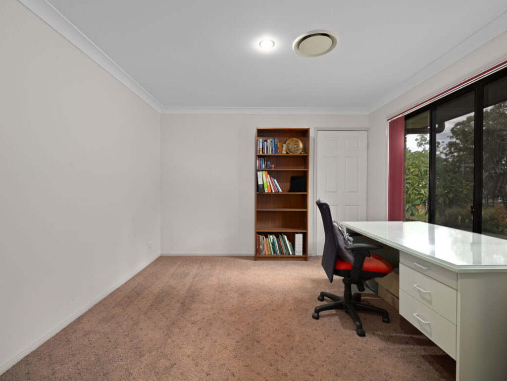271 Pine Mountain Road, Muirlea, QLD 4306
