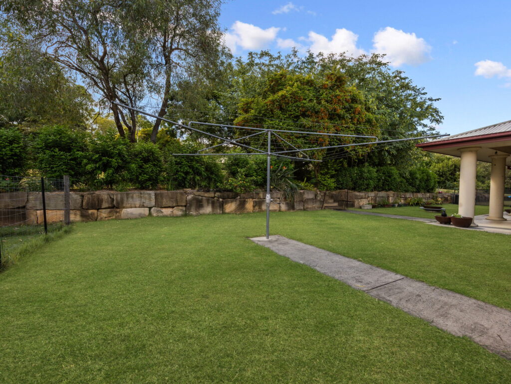 271 Pine Mountain Road, Muirlea, QLD 4306