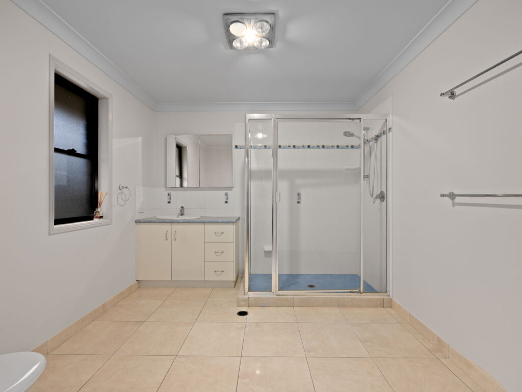 271 Pine Mountain Road, Muirlea, QLD 4306