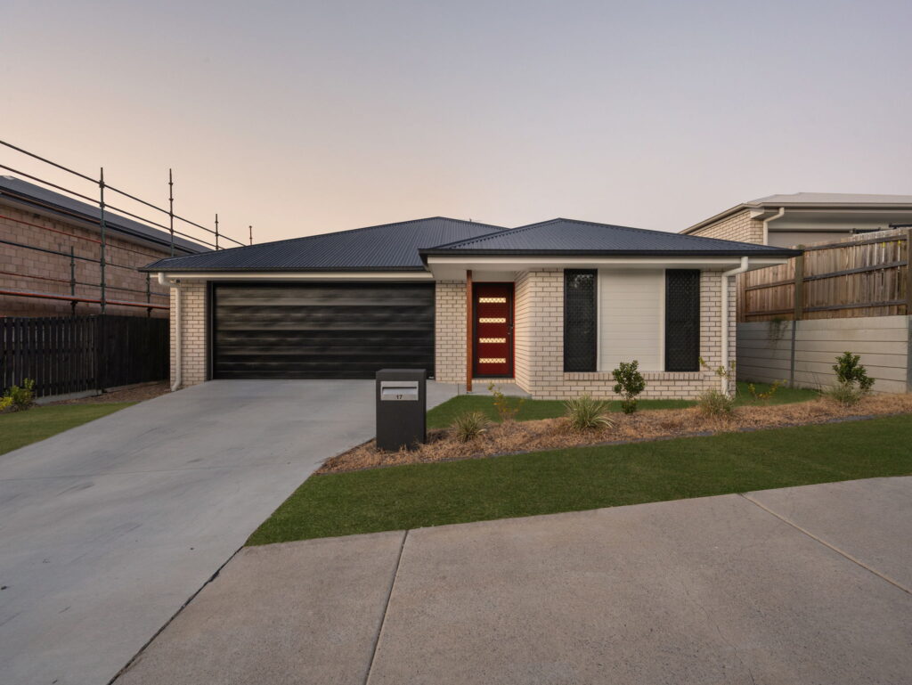 17 Heavitree Street, Spring Mountain, QLD 4300