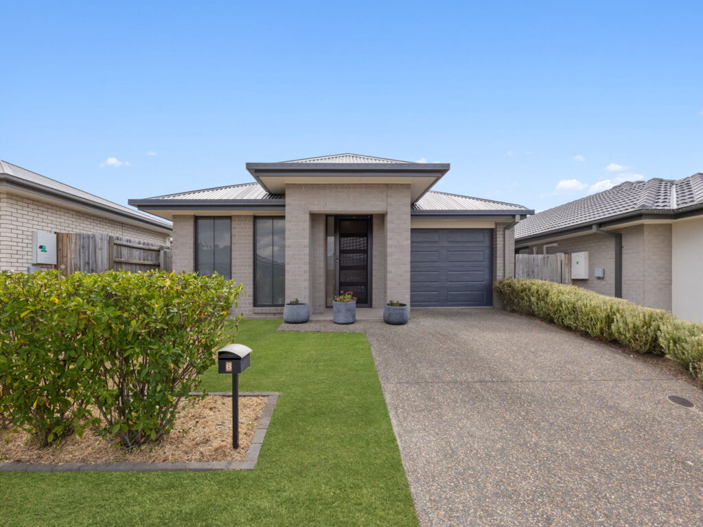 6 Mossman Place, South Maclean, QLD 4280