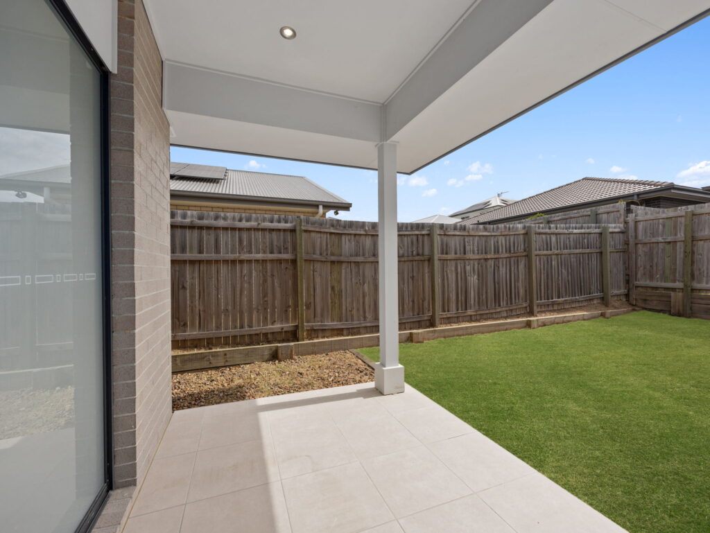 6 Mossman Place, South Maclean, QLD 4280