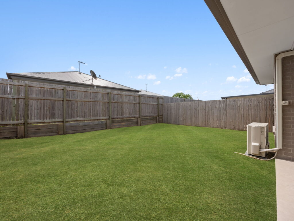 6 Mossman Place, South Maclean, QLD 4280