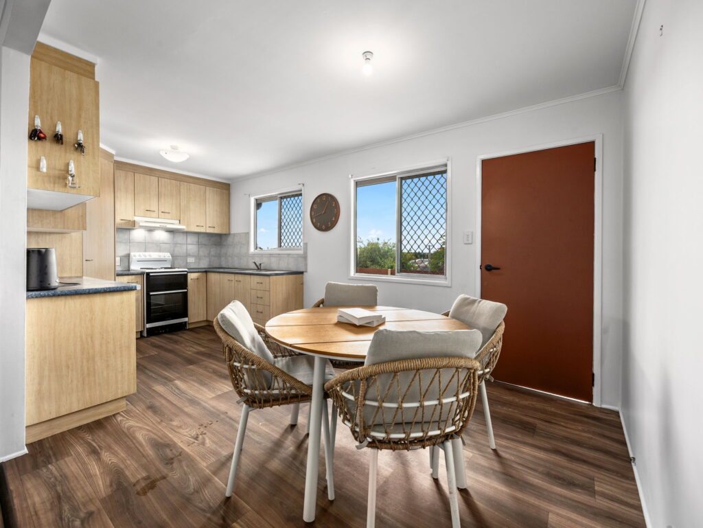 House-R2-4874043