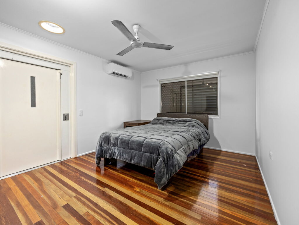 House-R2-4874043