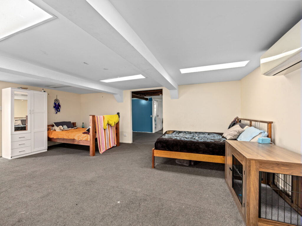 House-R2-4874043